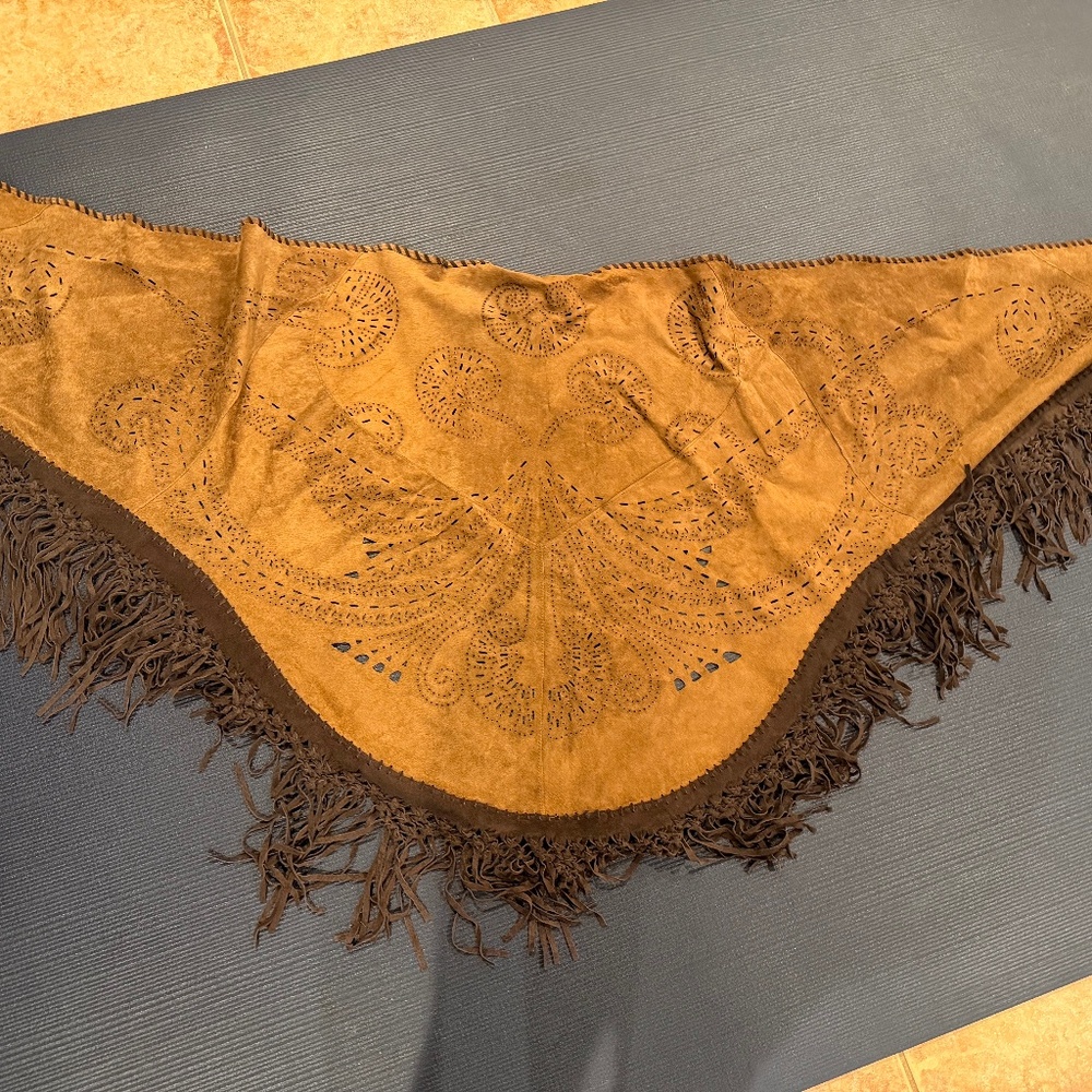 NWT - LASER CUT SUEDE SHAWL W/ FRINGE TRIM